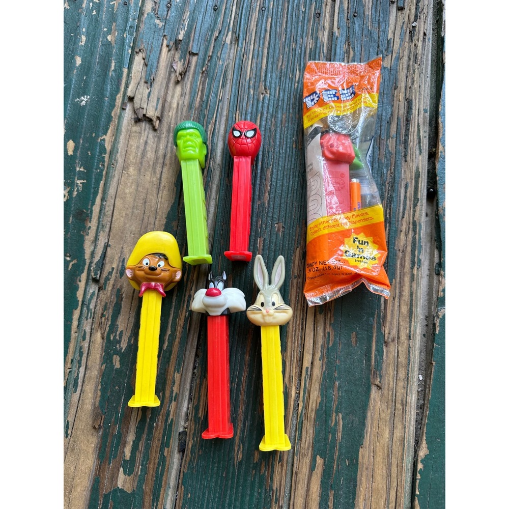 Vintage PEZ Dispenser Lot of 6 Hulk Spider-Man Bugs Bunny Sylvester Speedy A3697
